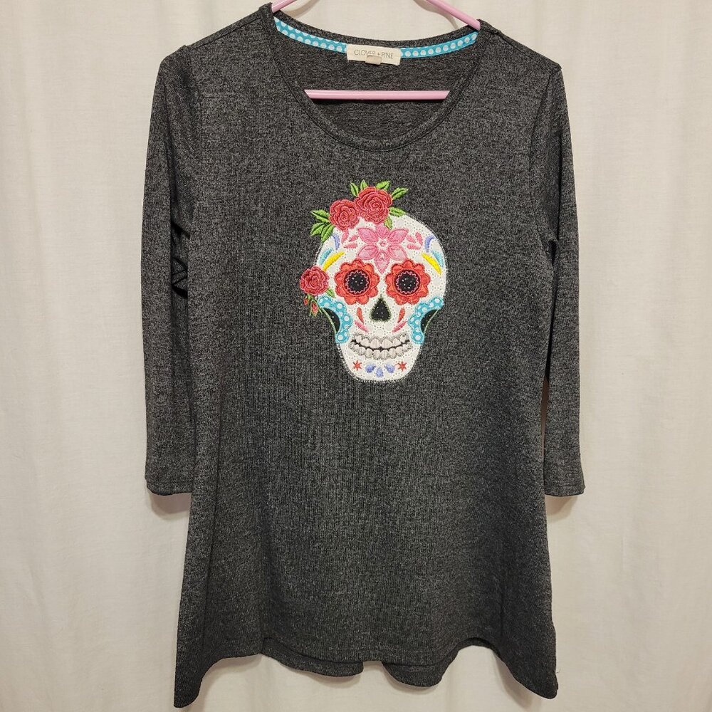 Clover + Pine Top Sugar Skull floral Med. cinch waist Gray peplum Artisan art - Picture 9 of 10